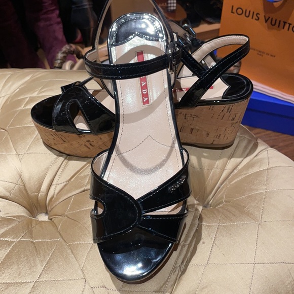 Prada Patent leather cork sandal 37.5 authentic. - Picture 3 of 8